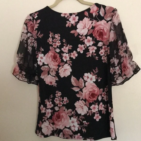 Black and pink floral design blouse. - Picture 5 of 5